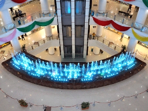 Musical fountain of Vesal commercial complex in Mashhad